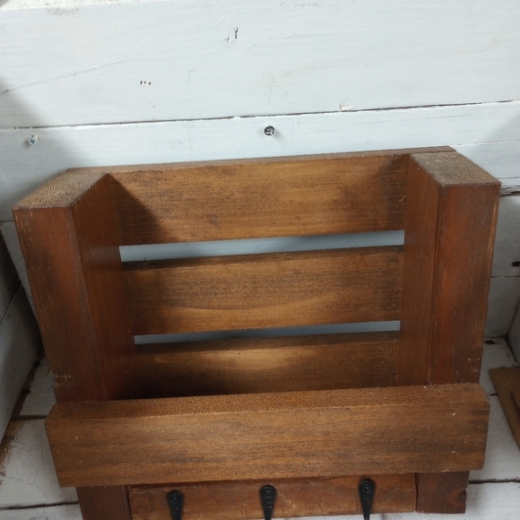 Reclaimed Wood Hanging Mail Organizer Wall, Mail Rack, Entryway Organizer, Keys - Picture 3 of 7